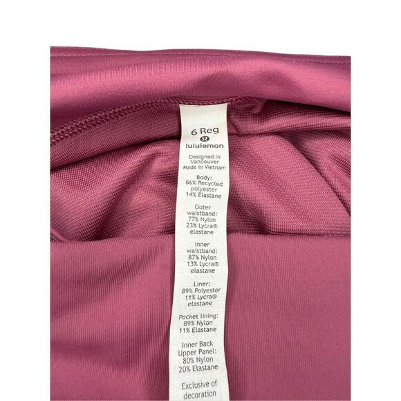 Lululemon Women’s 6 Speed Up Shorts 2.5” Plumful Lined Stretch Activewear - Picture 7 of 8